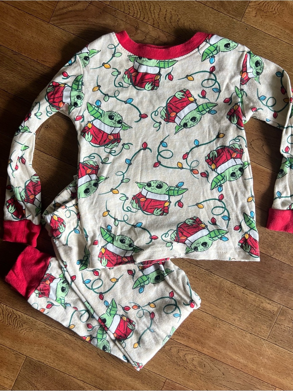 Star Wars Kids Pajama Set in White, Green and Red